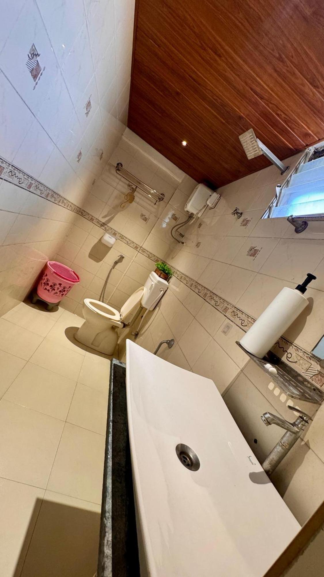 Hotel Krishna アーメダバード エクステリア 写真